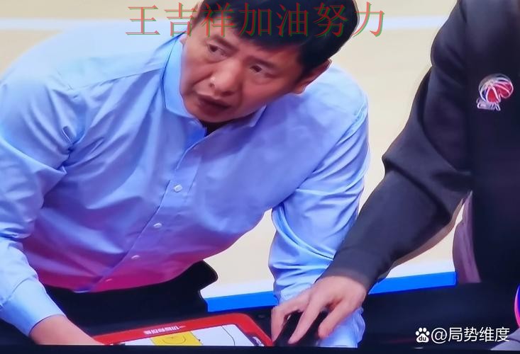 中国跳水队防线失误导致痛失好局 主帅用人思路受到讨论 中国跳水队防线失误导致痛失好局 主帅用人思路受到讨论